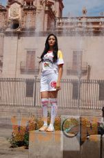 Presentan el nuevo uniforme de Monarcas Morelia