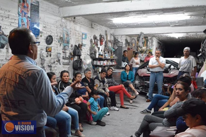 Raúl Morón se reúne con colonos de la Isaac Arriaga.