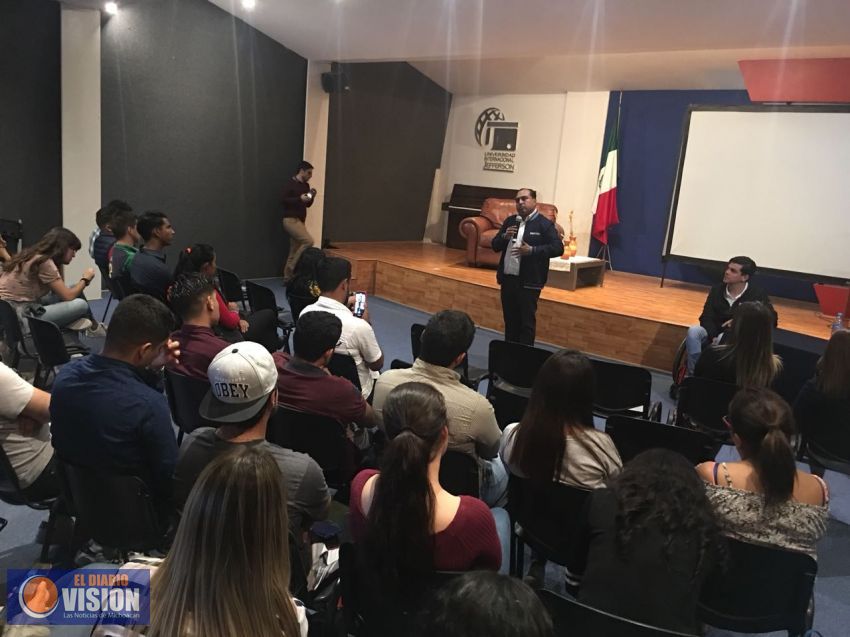 Se compromete Gerónimo color con los jóvenes michoacanos