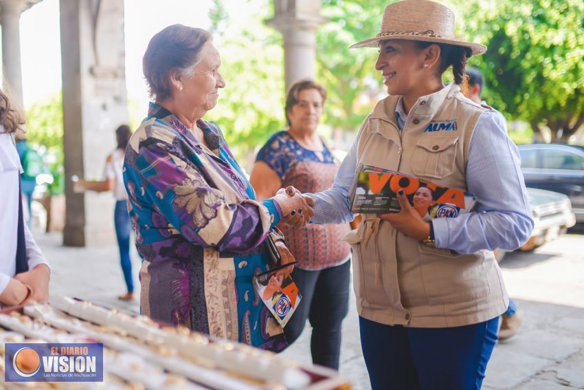 Alma Mireya González se compromete con las mujeres de México y Michoacán