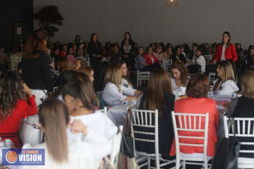 Atacar a la inseguridad sólo desde el núcleo familiar, coinciden mujeres con Daniela de los Santos