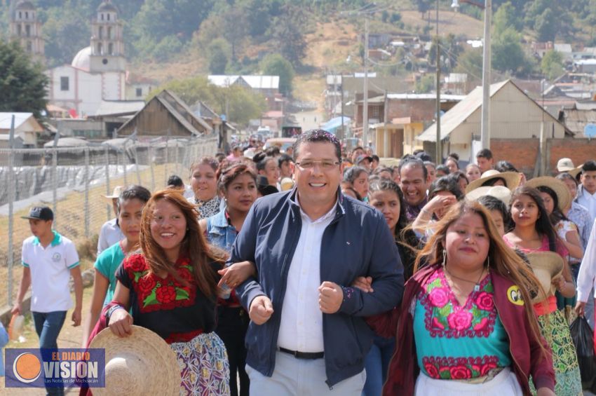Refrenda Juan Carlos Barragán respeto a comunidades indígenas  
