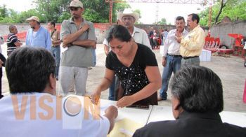 Entregan recursos de Cruzada del Maíz en la región Sierra Costa