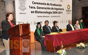 La Presidenta municipal fue madrina de la primera generación de Biotecnología