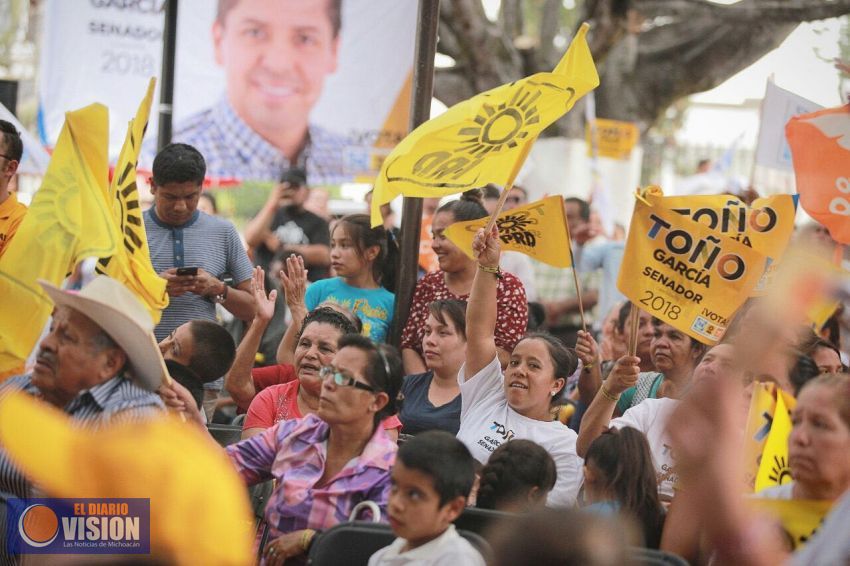 Jóvenes, prioridad en agenda de Toño García