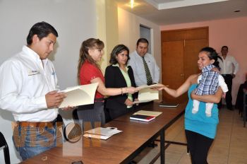 Jóvenes emprendedores morelianos son apoyados para su microempresa