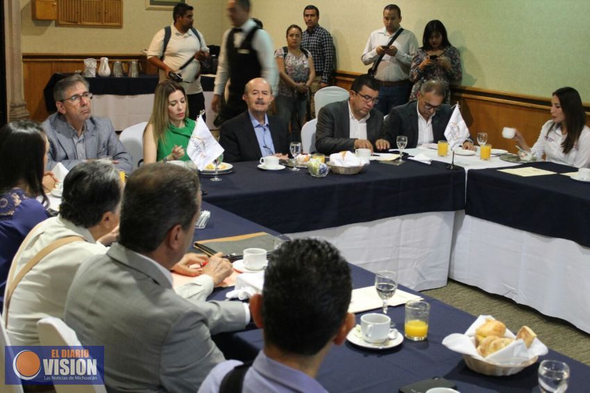 No más asentamientos irregulares en Morelia, promete Fausto ante Canadevi