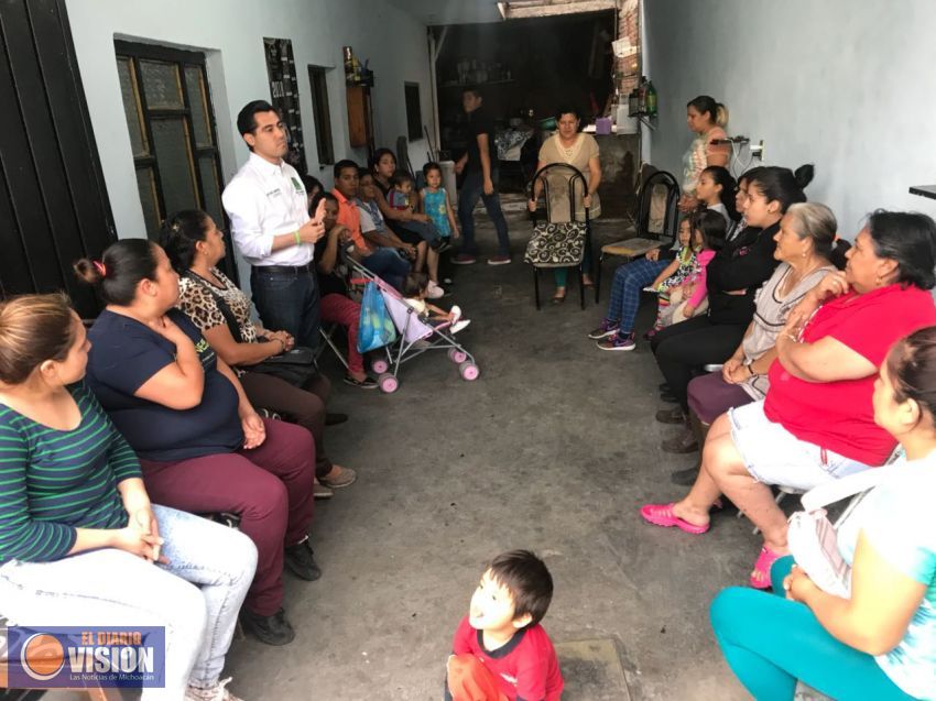 Arturo Sandoval Canals lleva propuesta de Seguridad a vecinos de la colonia Portales 