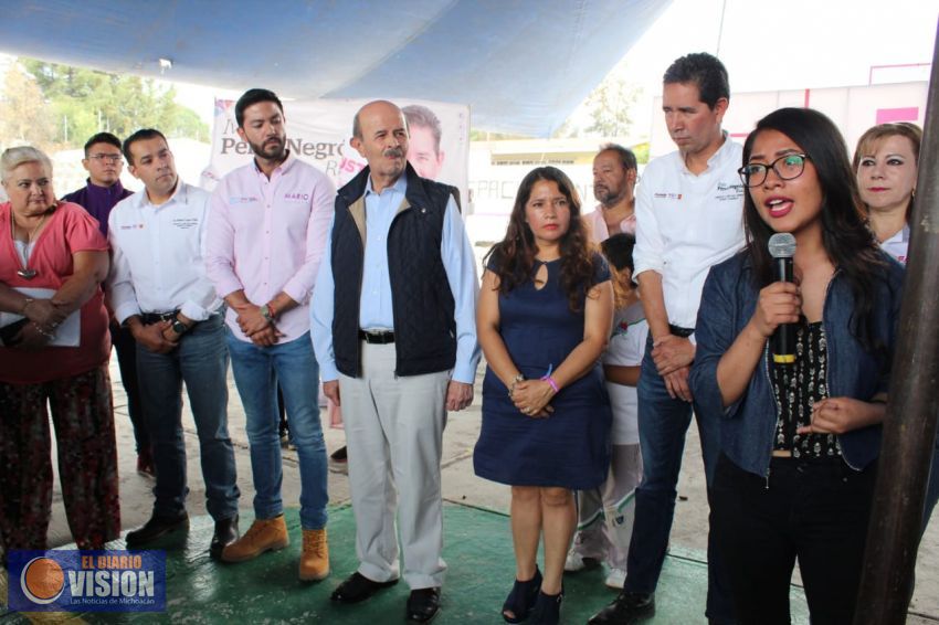 Obras básicas de impacto social solicitan vecinos del sur y noroeste de Morelia a Fausto Vallejo 