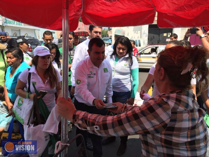 Promovió Constantino Ortiz campaña “Juega de Local” para aumentar ventas en tianguis y negocios