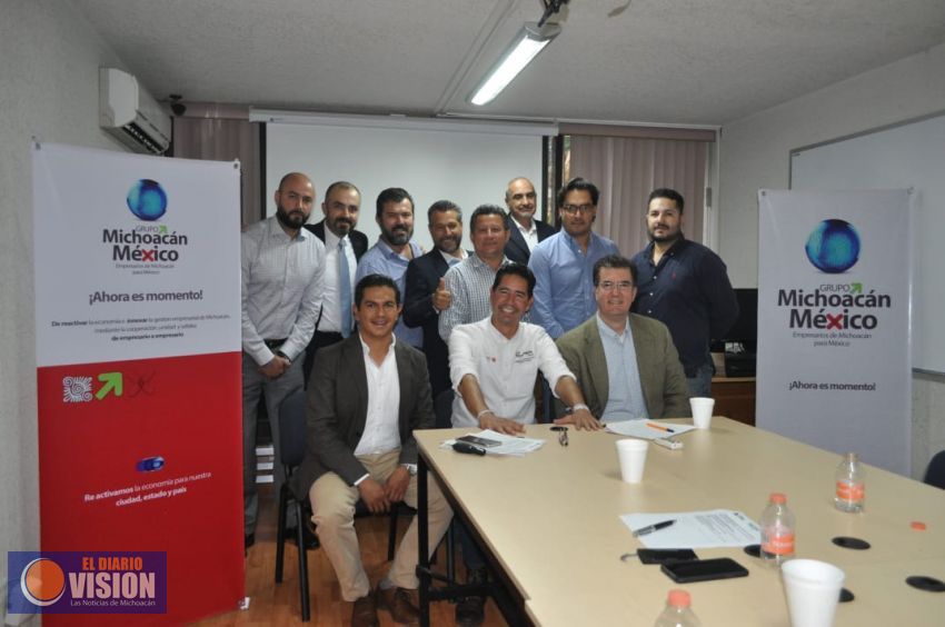 Creación de una agenda legislativa con empresarios: Iván Pérez Negrón Ruiz