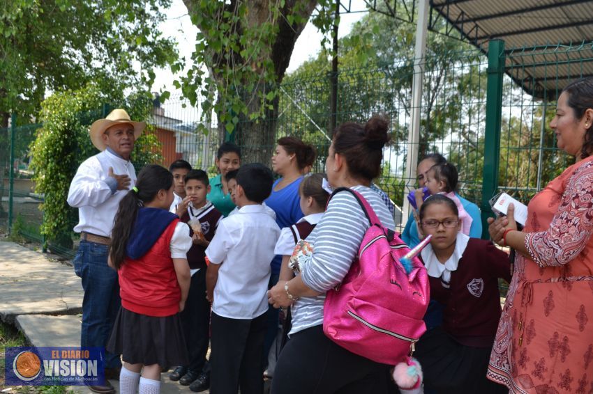 Terminaremos con las escuelas de 