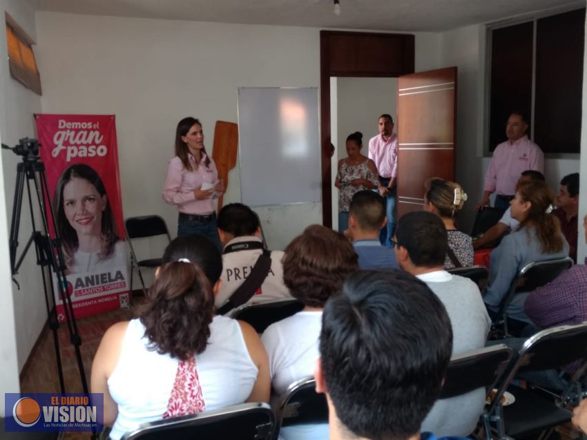 Daniela de los Santos anuncia ante la CANAINPA la creación del Instituto del Emprendedor