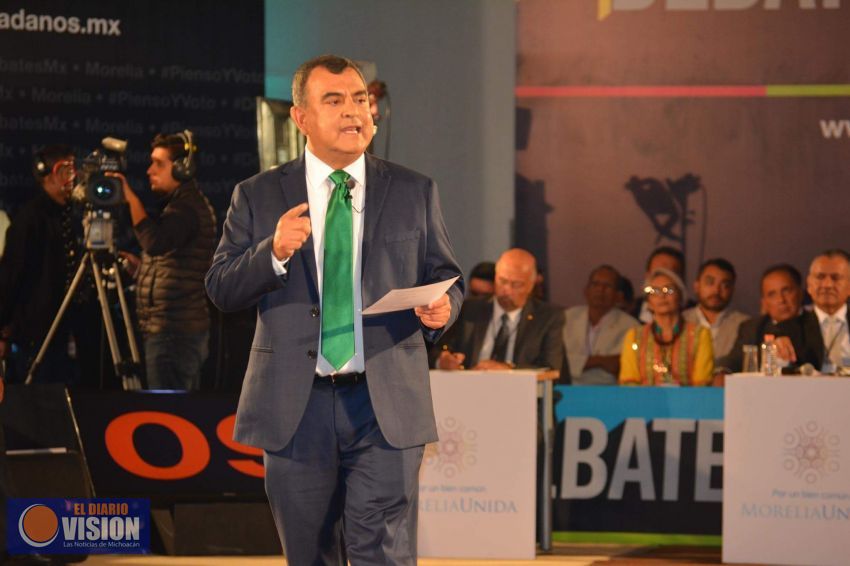 Arrasó Constantino Ortiz en el debate con propuestas modernas e incluyentes