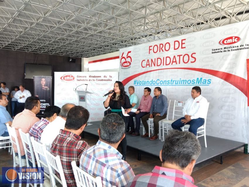 Xóchitl Ruiz y Toño Ixtláhuac se comprometen apoyar a Constructores michoacanos