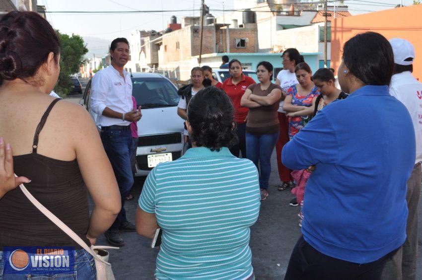 Etiquetar recursos necesarios para mejorar la educación: Iván Pérez Negrón 