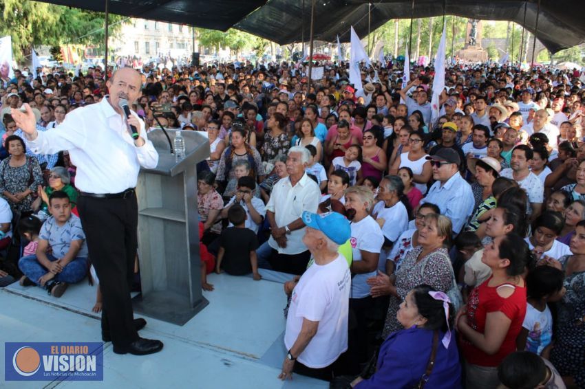 Vengo a servir de nuevo a Morelia, otros no cumplieron con el municipio: Fausto Vallejo Figueroa