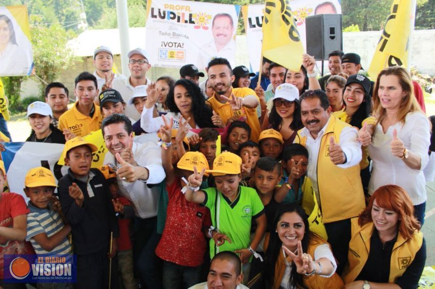 Lupillo Aguilera gestionará recursos  para las localidades y tenencias de Pátzcuaro