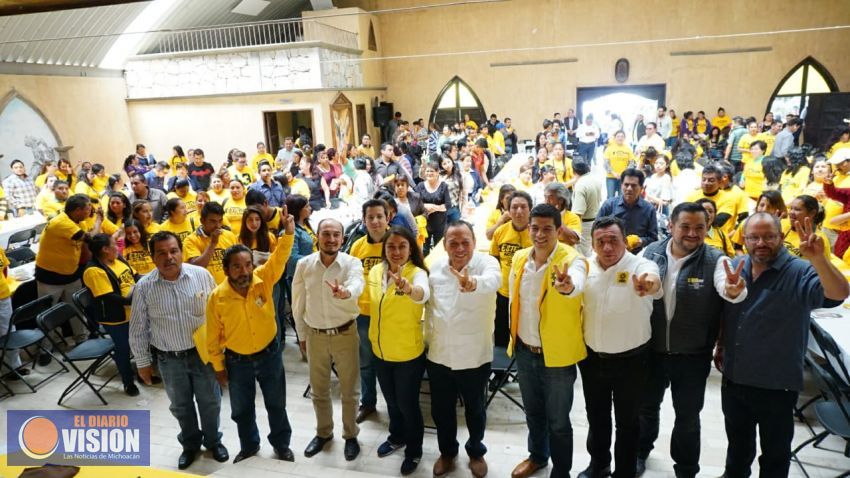 Las encuestas no nos sacan el aire del cuerpo, lo traemos enterito, asegura Zambrano