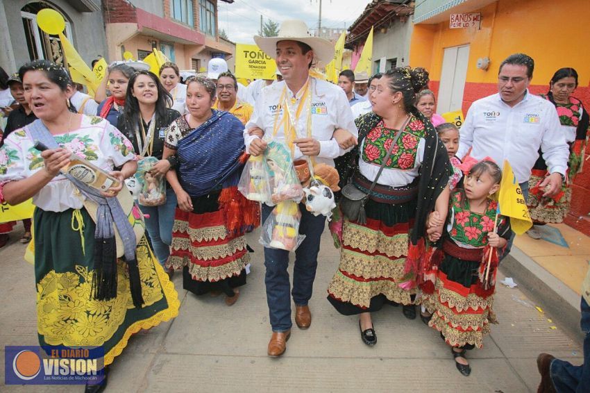Toño García, por detonar la economía de los pueblos indígenas 