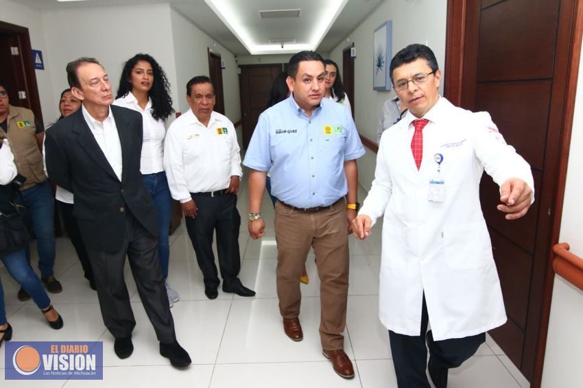 Reforzaremos los servicios de la salud en nuestro municipio: Víctor Manríquez