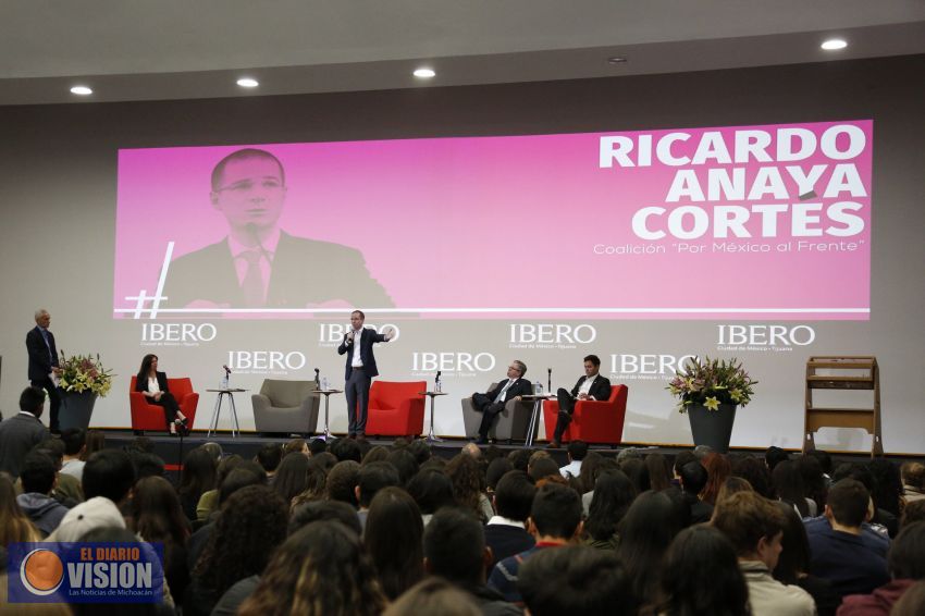 Vibra la Ibero: al grito de “¡Presidente!”, reciben a Ricardo Anaya