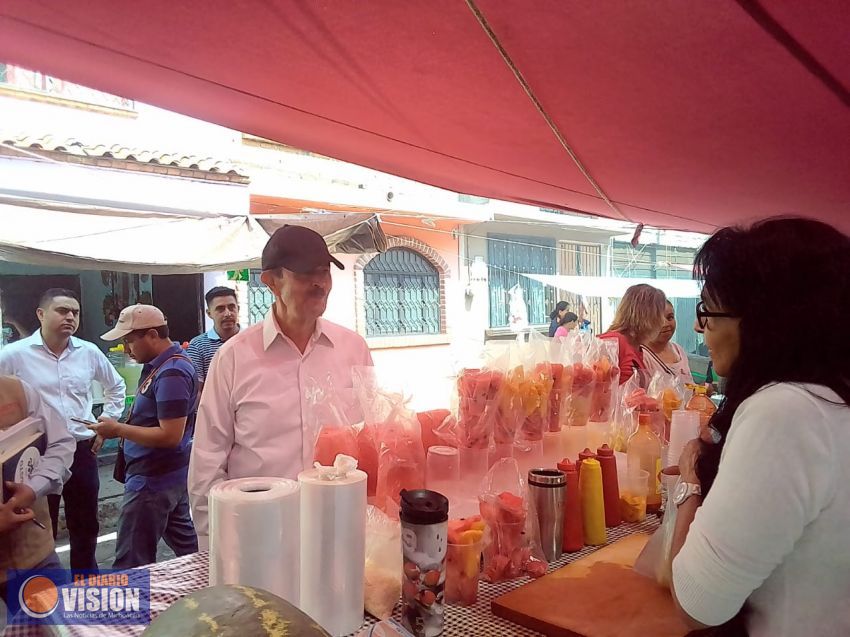 Oferentes de la calle Dalia, darán respaldo incondicional a Fausto Vallejo