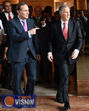 José Antonio Meade delineó su propuesta de gobierno ante el CCE