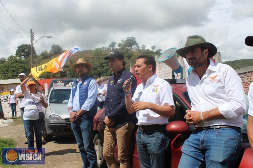 De nueva cuenta visita Jonatan Sanata zona rural del Distrito XVI Morelia