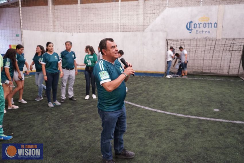 Se comprometió Constantino a prevenir inseguridad y cuidar la salud, mediante el fomento al deporte