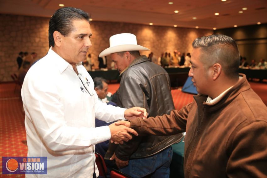 Respeto pleno y trabajo conjunto en comunidades indígenas: Silvano Aureoles