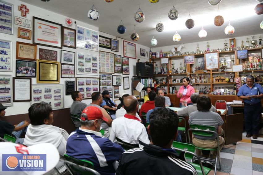  Promete Cocoa Calderón dar impulso a cultura deportiva