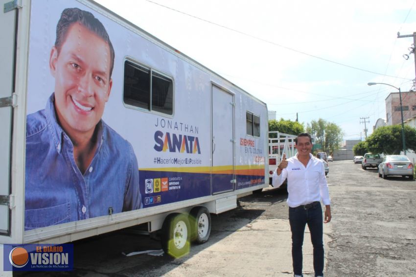 Jonathan Sanata implementa oficina móvil prueba para el Distrito 16 de Morelia
