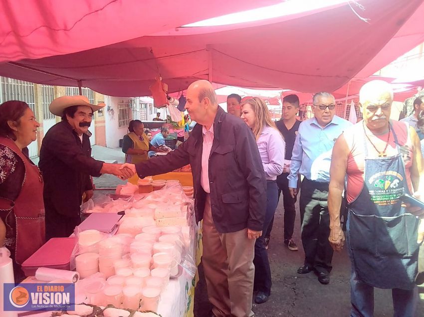 Oferentes de la 20 de noviembre, respaldan proyecto de Fausto Vallejo
