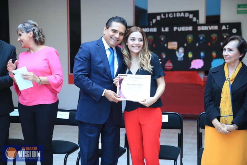 Llama Gobernador a promover la donación altruista de sangre 