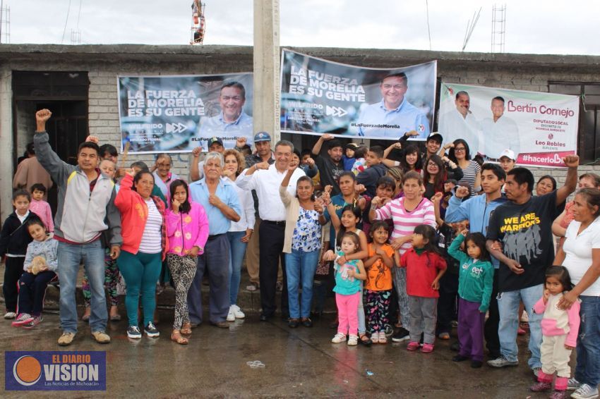 Vecinos de la colonia Tercera Esperanza piden respaldo de diputados federales