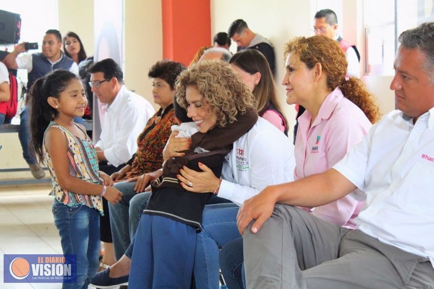 Indispensable, generar igualdad entre mujeres y hombres: Maggy Oribio de Lázaro