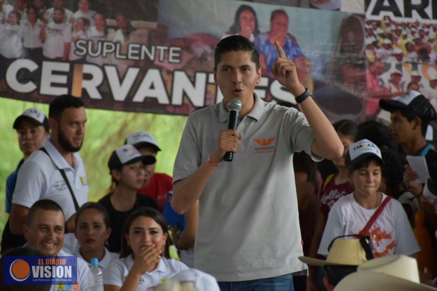 Javier Paredes llama a cerrar filas para garantizar un proceso electoral ejemplar y pacífico