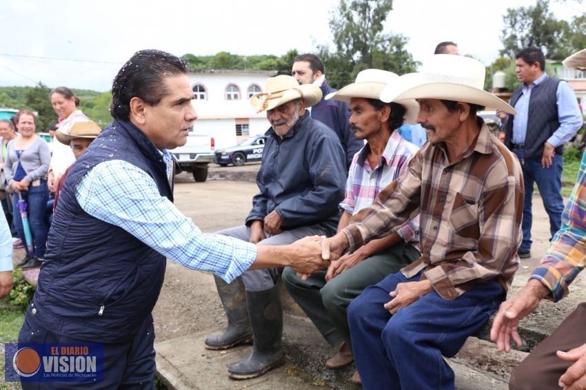 Mejores caminos para comunidades de Huaniqueo 