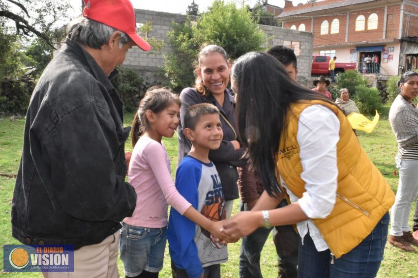 La niñez prioridad en la agenda de Araceli Saucedo como diputada local