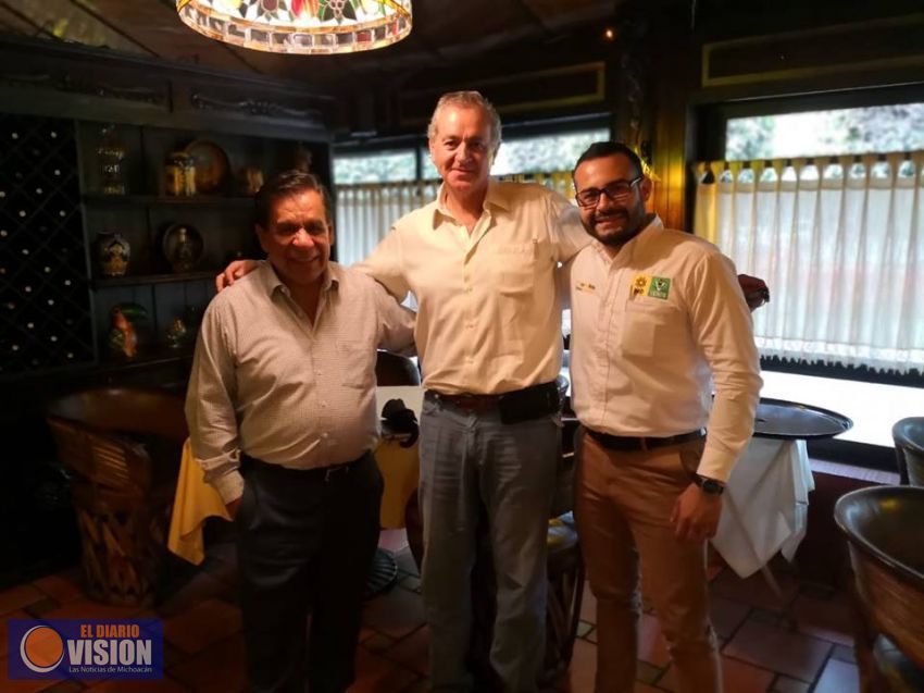 Lideres de distintos sectores se adhieren a proyecto de Jesús Flores