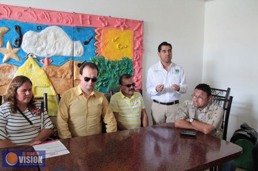 Invidentes reabren empresa gracias a Arturo Sandoval Canals