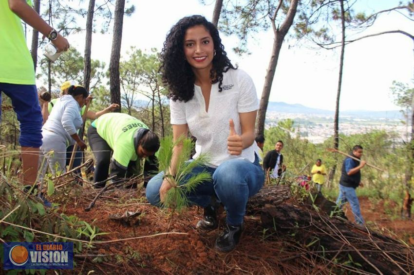 Edna Díaz comprometida con la creación del Fondo Verde Nacional