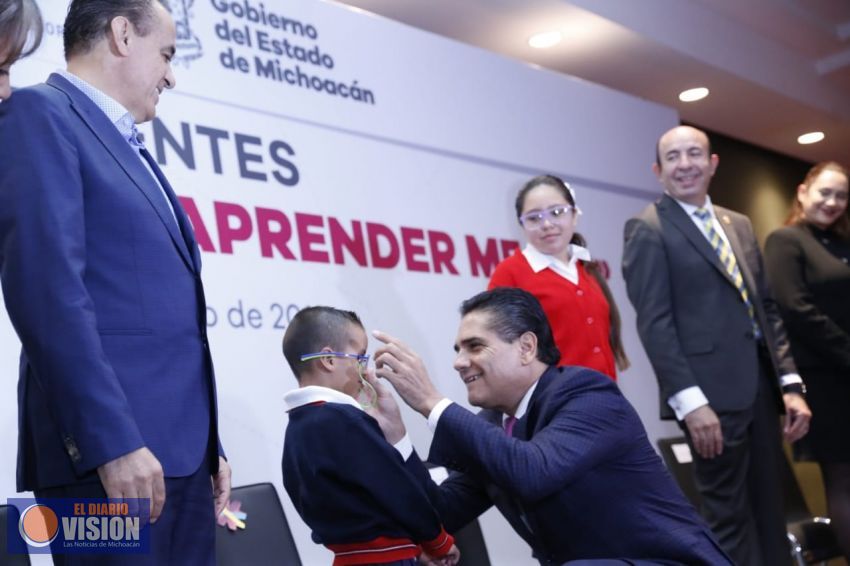Avanzan indicadores educativos en Michoacán 