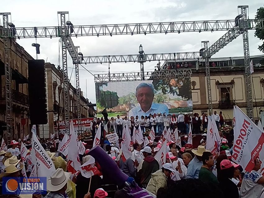 Con la ayuda de ustedes vamos a transformar nuestro país, compromete AMLO ante michoacanos