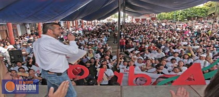 Multitudinario cierra de campaña de Adrian Melgoza Novoa en Erongarícuaro.