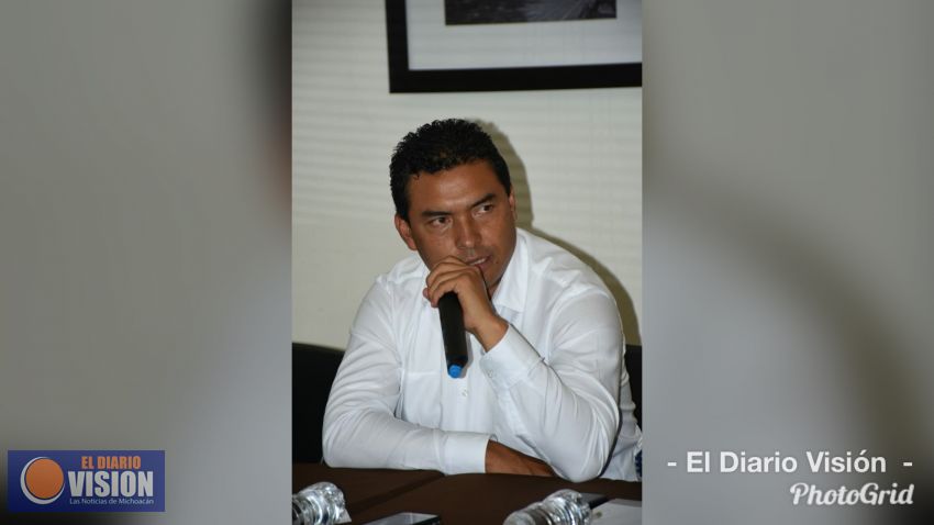 El Distrito 11 va con Olivio López 