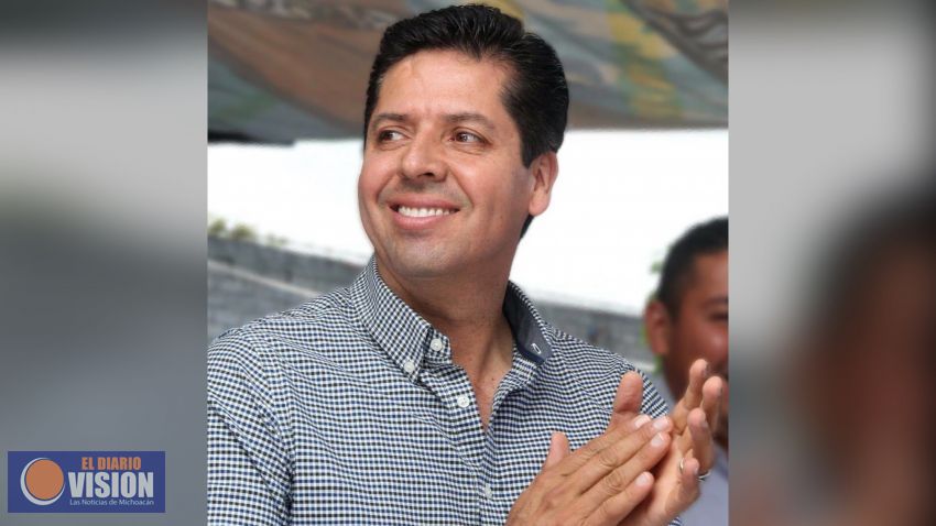 Toño García ejercerá su derecho al voto en Huetamo