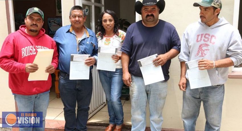 Ayuntamiento de Coeneo entrega programa municipalizado 2018