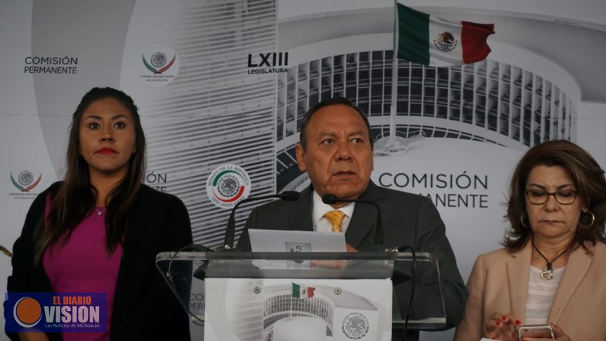 Ni noqueados y mucho menos al borde de la sepultura, el PRD sigue: Zambrano 